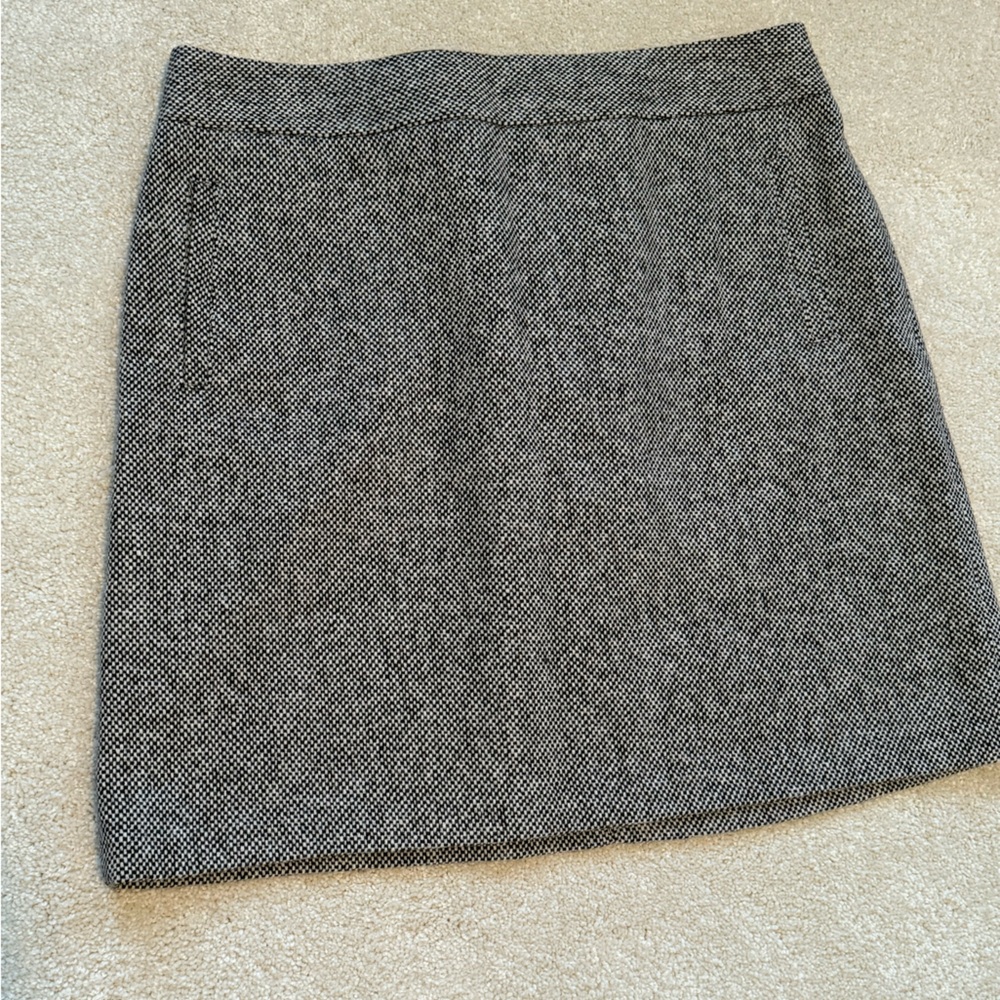 Women’s wool skirt, Banana Republic, size 12